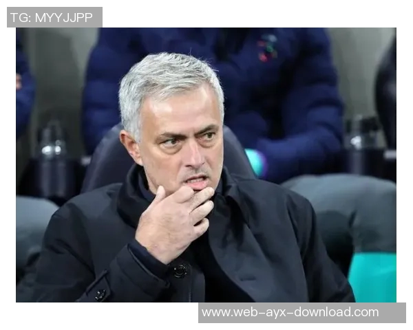 意大利前锋在利物浦失宠穆里尼奥公开示好欲引进他